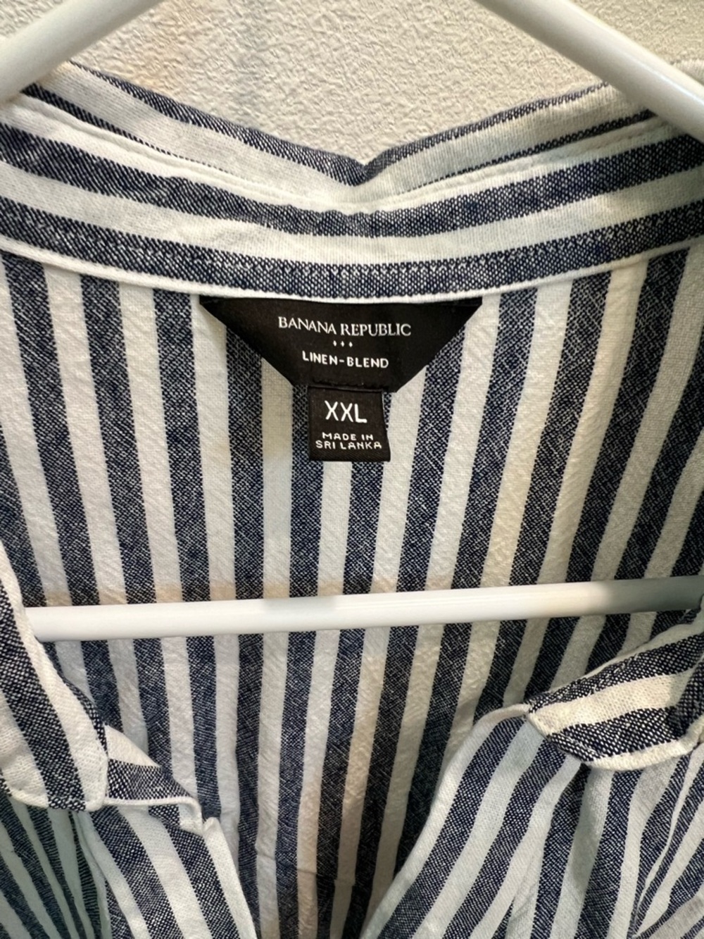 Banana Republic Wide-Leg Cropped Linen-Blend Pants in Navy & White Stripe